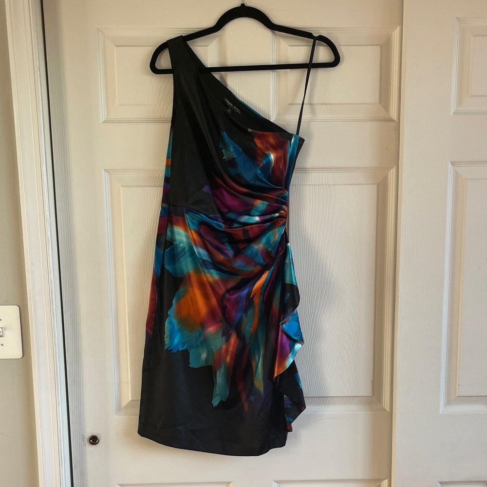 London Style Vibrant One-Shoulder Dress